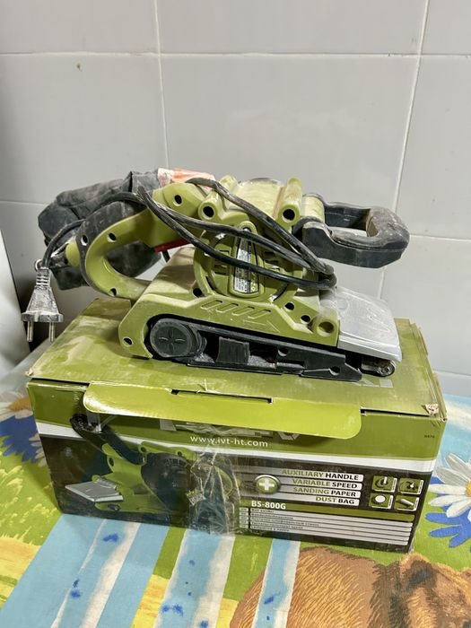 Ленточная шлифмашина IVT BS-800G