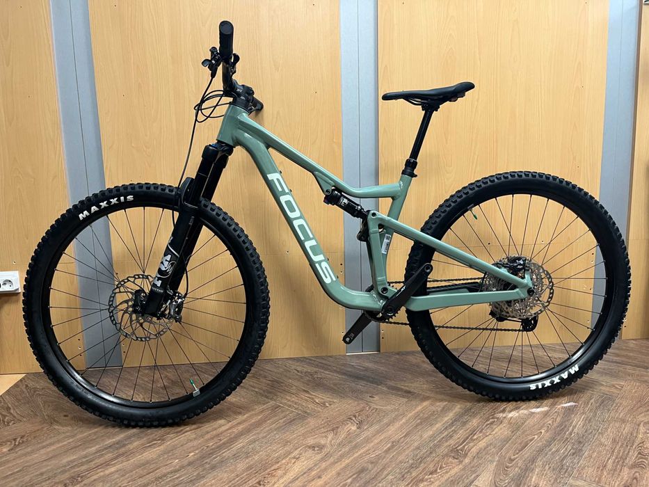 +MTB Focus THRON 6.9/29"/M-size/Suspension Full 130+