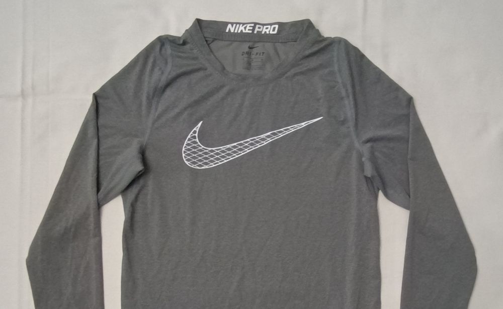 Nike PRO DRI-FIT Long Sleeve Top оригинална блуза ръст 137-147см Найк