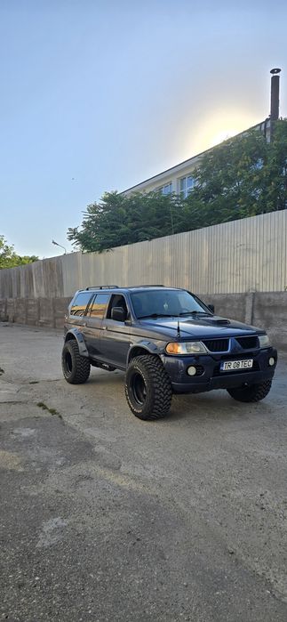 Mitsubishi pajero sport
