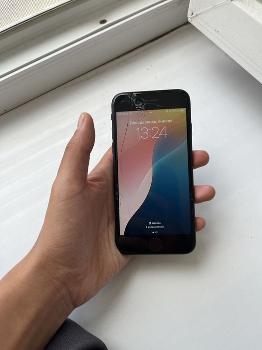 продам айфон се3