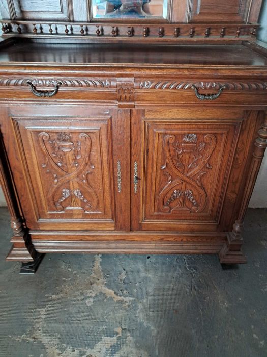 credent  din lemn masiv