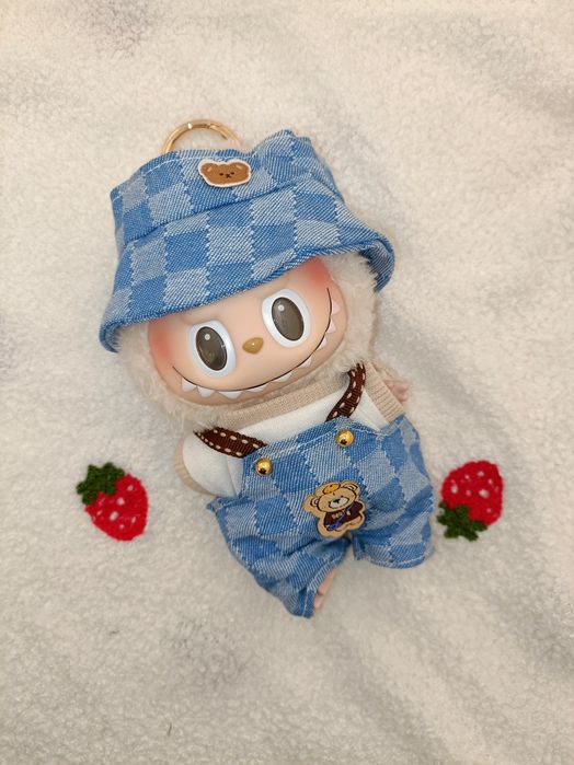 Лабубу с дрехи и аксесоари Labubu The Monsters accessories