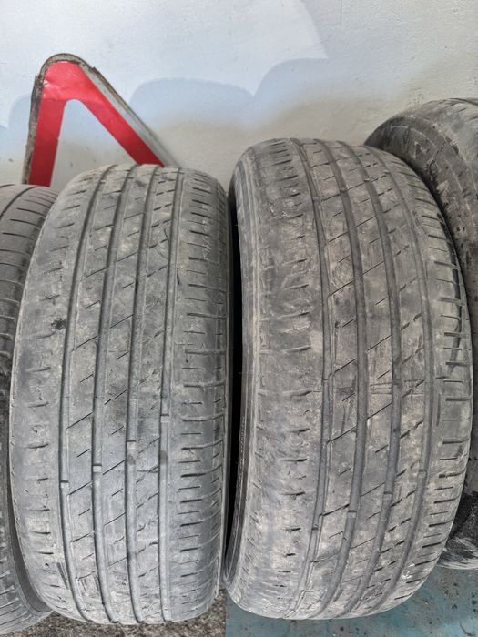 Продам шины 16 стояли на камри