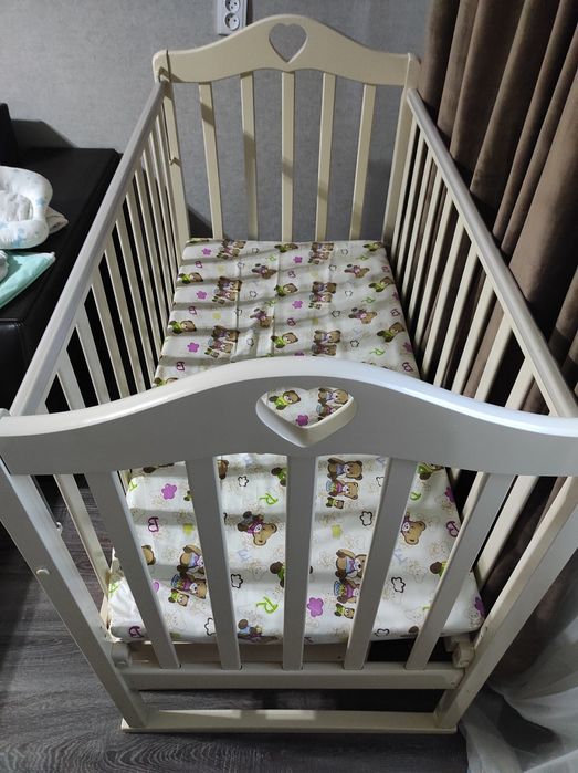 Детская кроватка + матрас