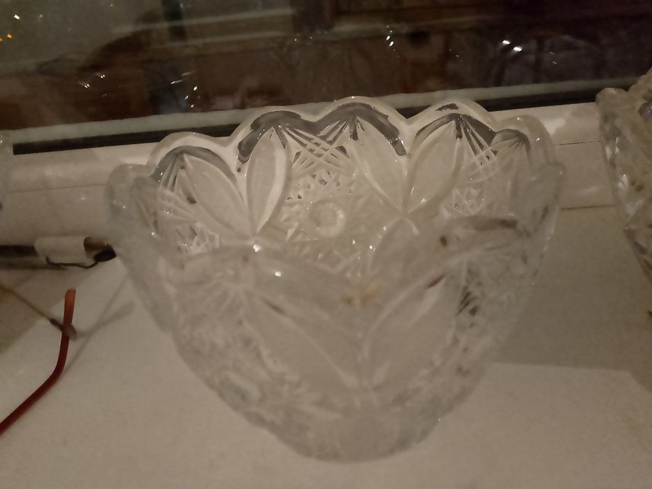 Продам салатницу хрустальную,советского производства