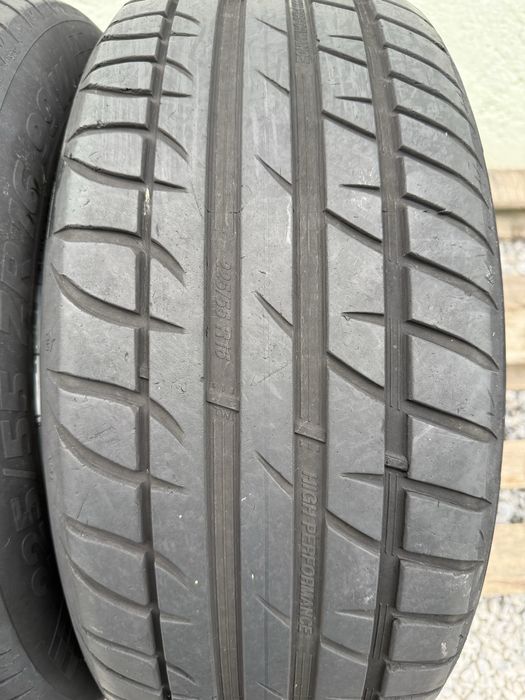 2бр 225/55/16 на 6мм  с 22дот