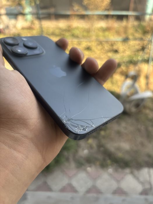 Продам IPhone 15 pro 128gb