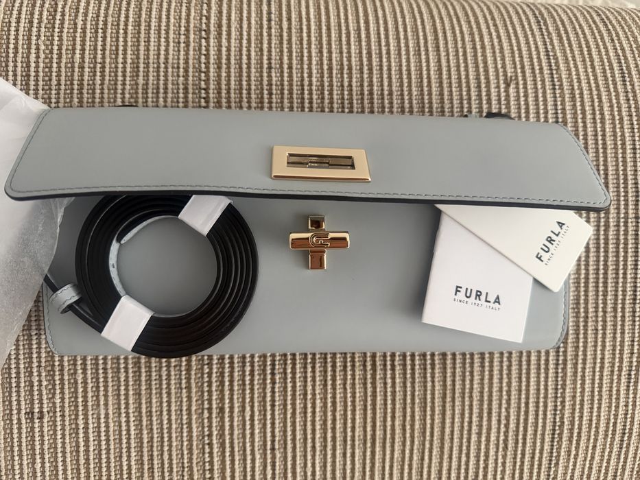 Дамска чанта Furla естествена  кожа и велур в небесно синьо, и цвят праскова