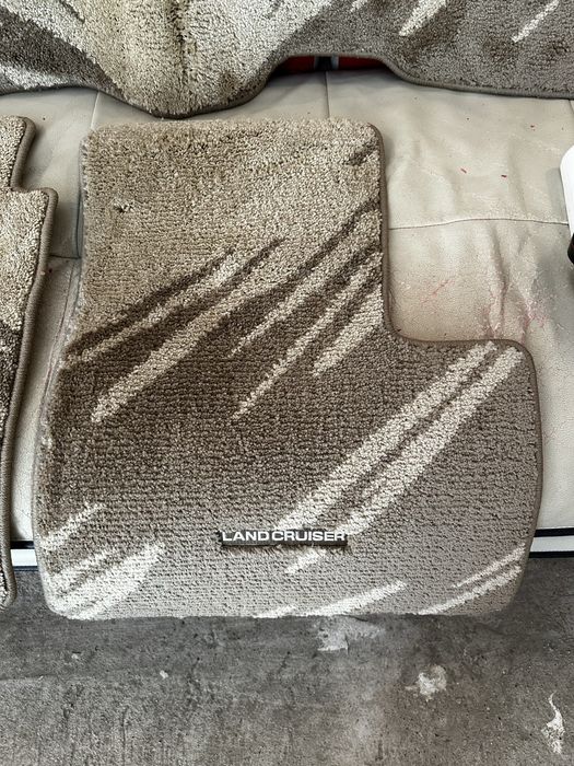 полики Land Cruiser оригинал