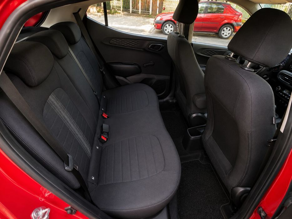 Hyundai I10 2023 17 mii km automat navi carplay jante senzori parcare garantie stare impecabila variante +/-
