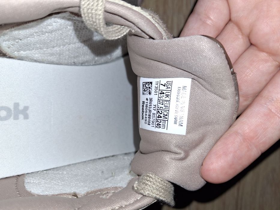 Дамски спортни обувки Reebok
