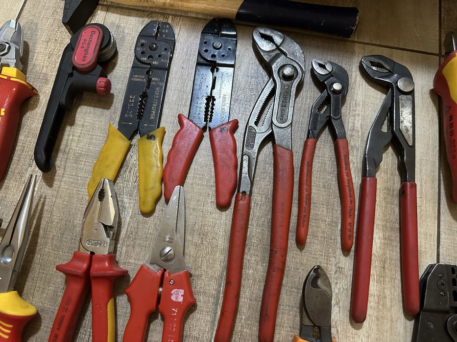 Knipex куфар с инструменти