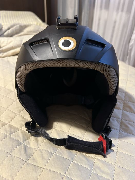 Шлем горнолыжный