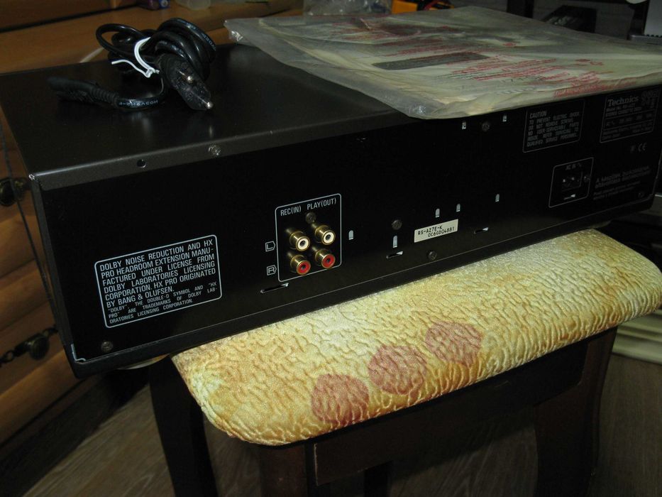 продам кассетную деку Technics AZ-7