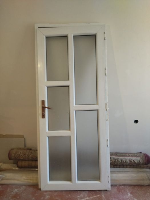 Дверь металопластик