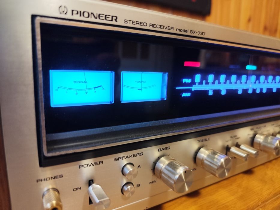 Pioneer SX-737 реставриран
