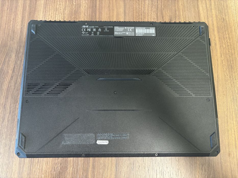 Лаптоп ASUS TUF Gaming FX505G / i7-8750H / GTX 1050 Ti 4GB / 8GB RAM