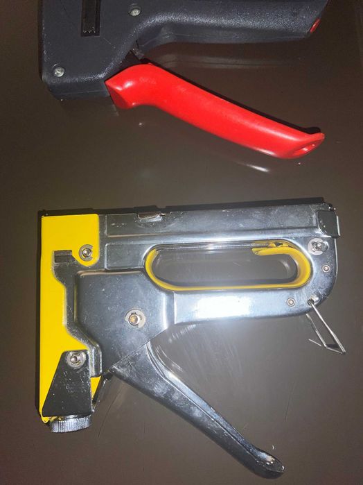 Такери ръчни 3 бр.