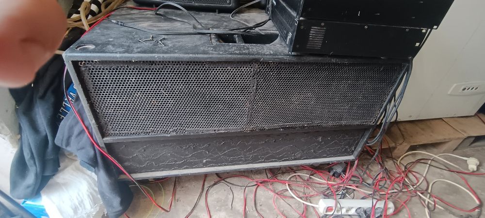 Incinte pe 18 inch basi pe 18 și 15 inch