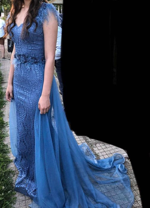 Официална рокля,