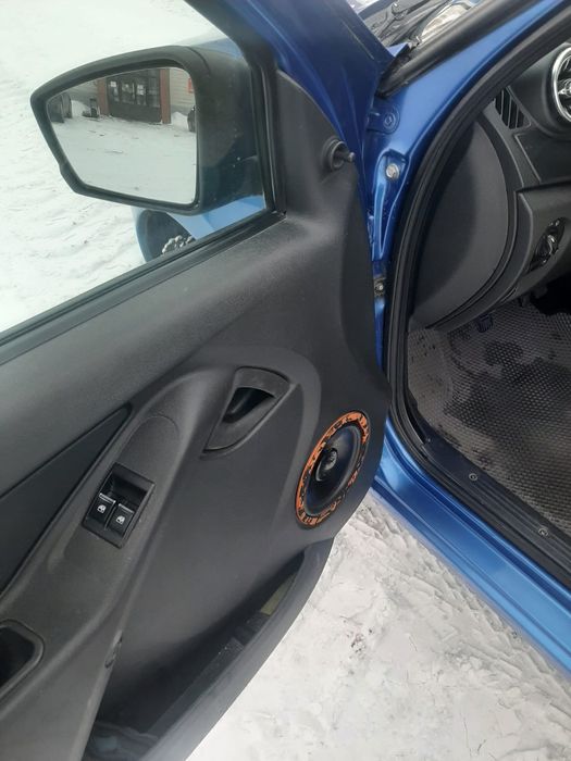 Продам машину гранта.