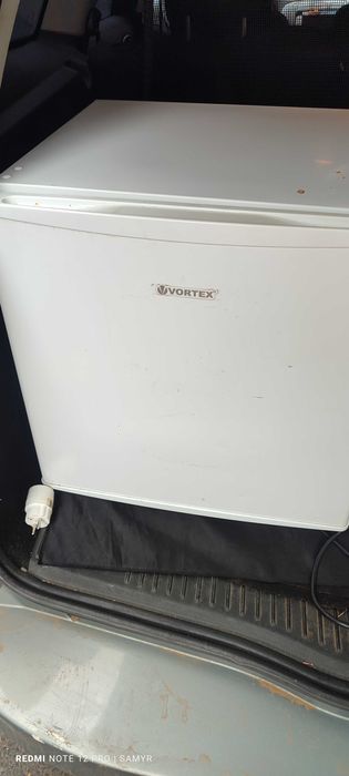 Mini frigider Vortex