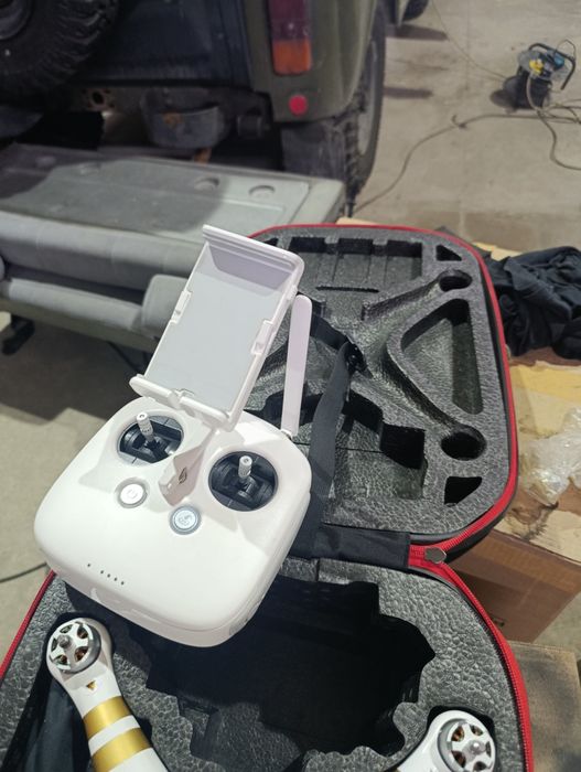 Dji PHANTOM 3 квадрокоптер