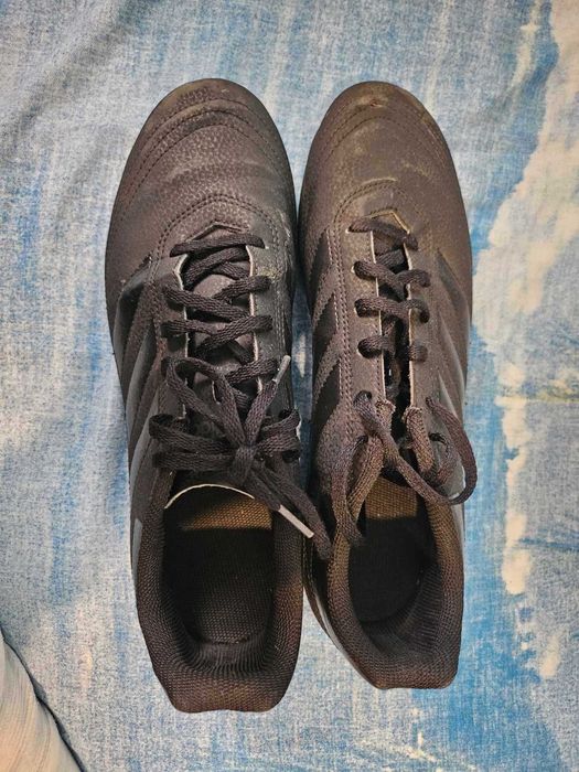 Продавам бутонки в хубаво състояние на Adidas PREDATOR
