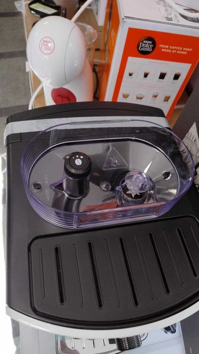 Чисто нова Kaфемашина-Автомат Krups-Крупс 15 бара 1450 W