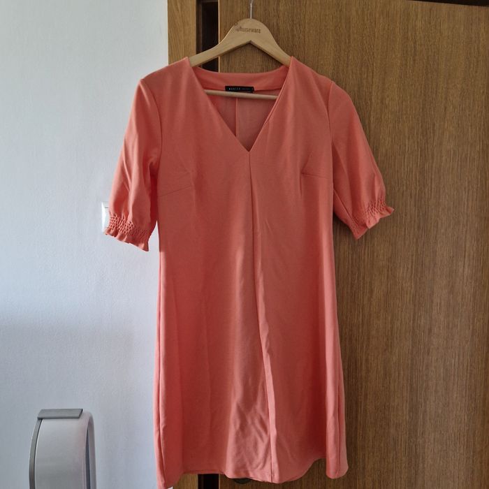 Rochie culoarea somon de la Mohito