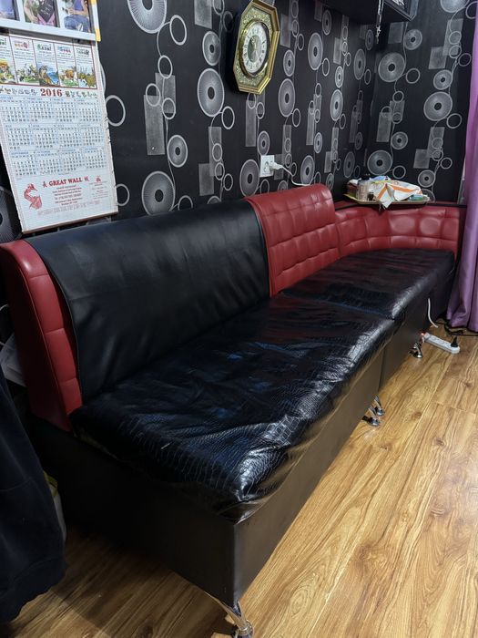 Диван уголок кухонный