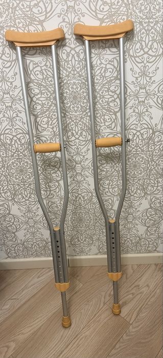 Костыли подмышечные