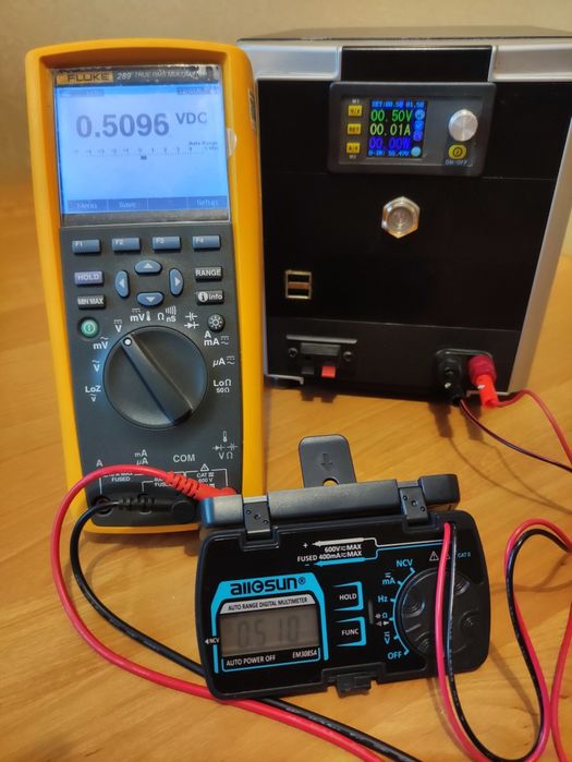 Регулируемый блок питания