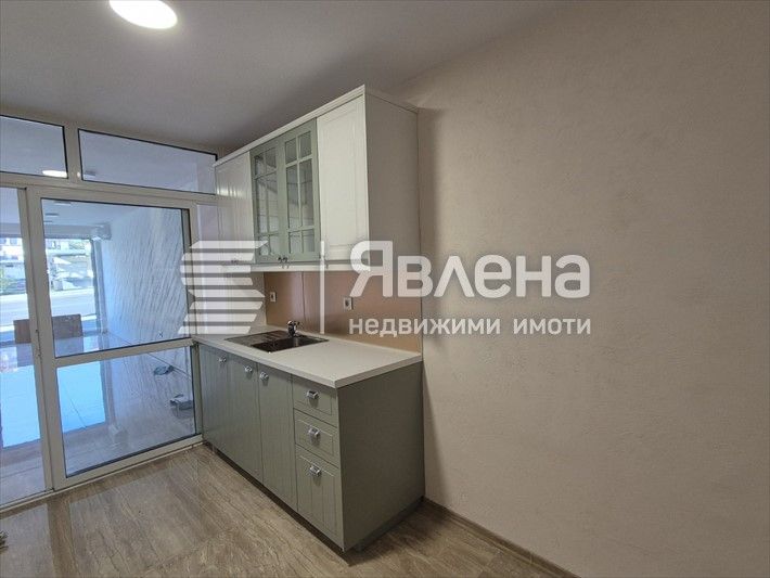 Дава се под наем Офис в Бургас, Център - 45 кв.м за 1200 € - Снимка #3