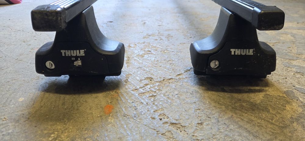 Греди Thule SquareBar 150 см – пълен комплект