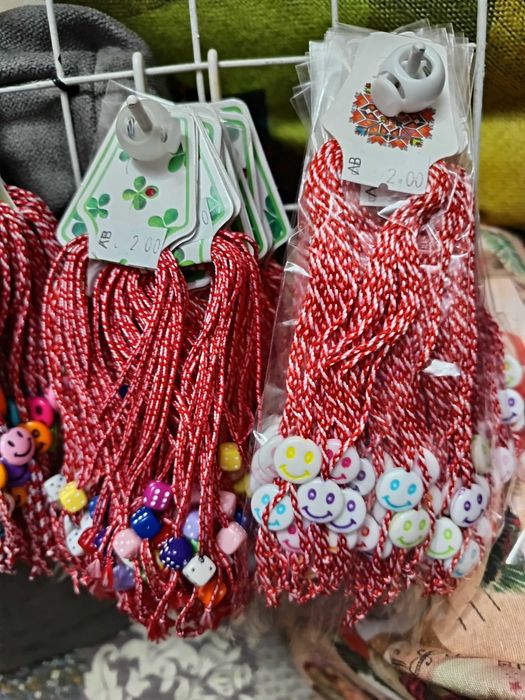 Мартеници пакетчето по 10