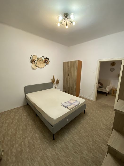 Inchiriez apartament cu o camera- centru