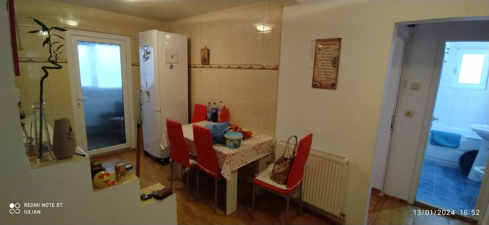 Vănd Apartament în Rovinari sau schimb cu o casă .