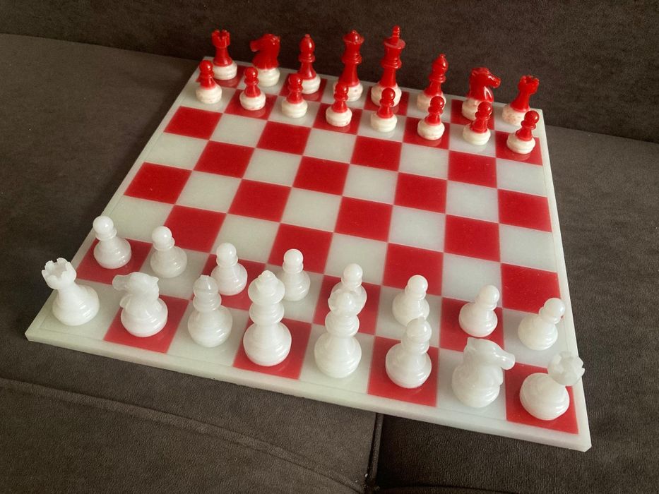 Продам очень крутые Шахматы. Подарочные