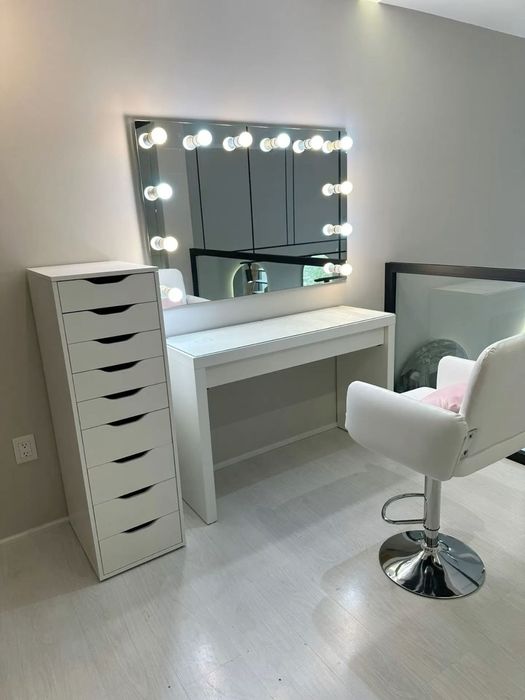 Салон Mebel Vitrina, Kuxni, Spalni, Apteka buyurtma olamiz