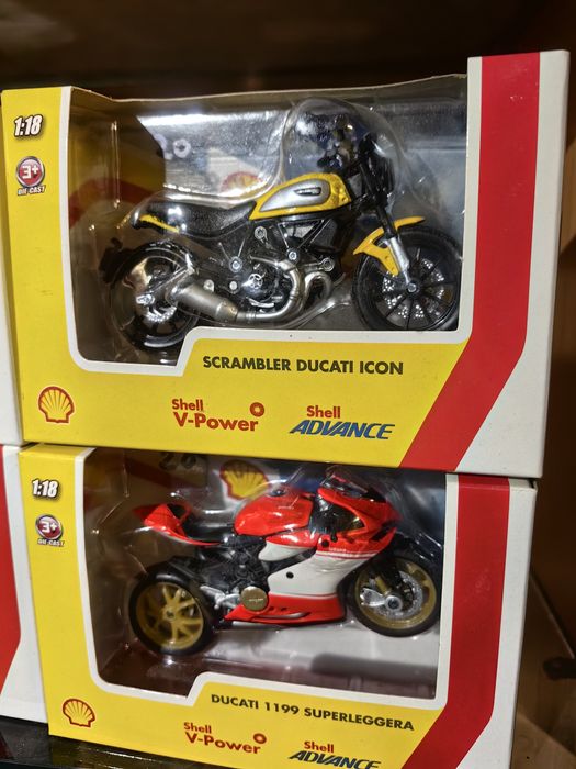 Детски колички и мотори "Shell" Bburago