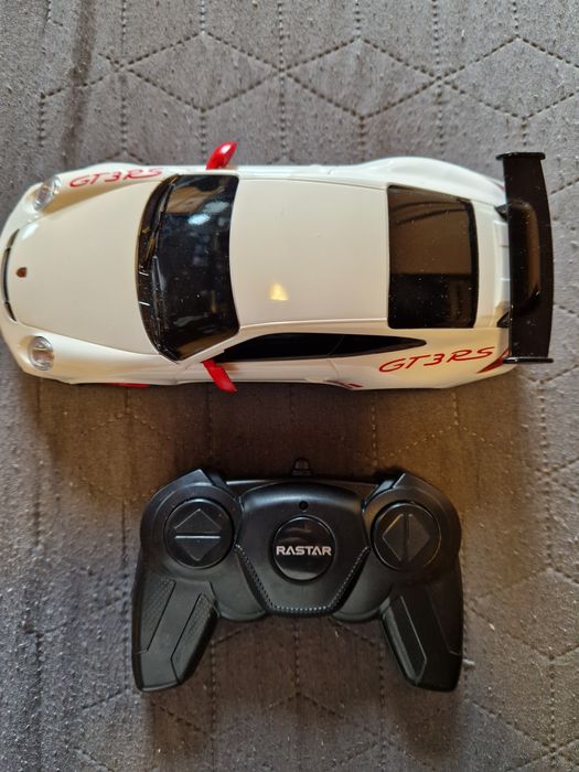 Кола с дистанционно управление