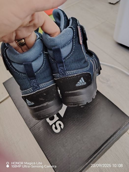 Ghete Adidas, marimea 25