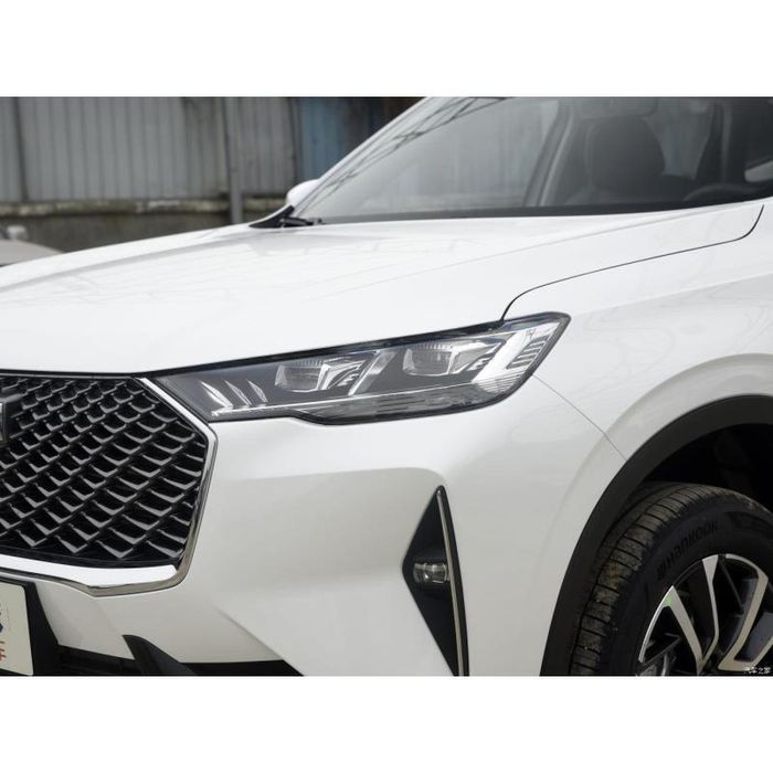 Стекла фар Haval H6