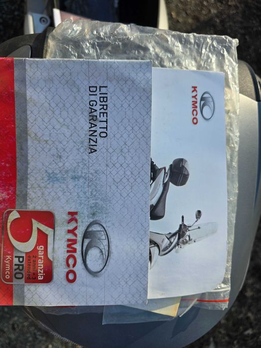 Scuter Kymco People One 125i Ca Nou - TVA Deductibil