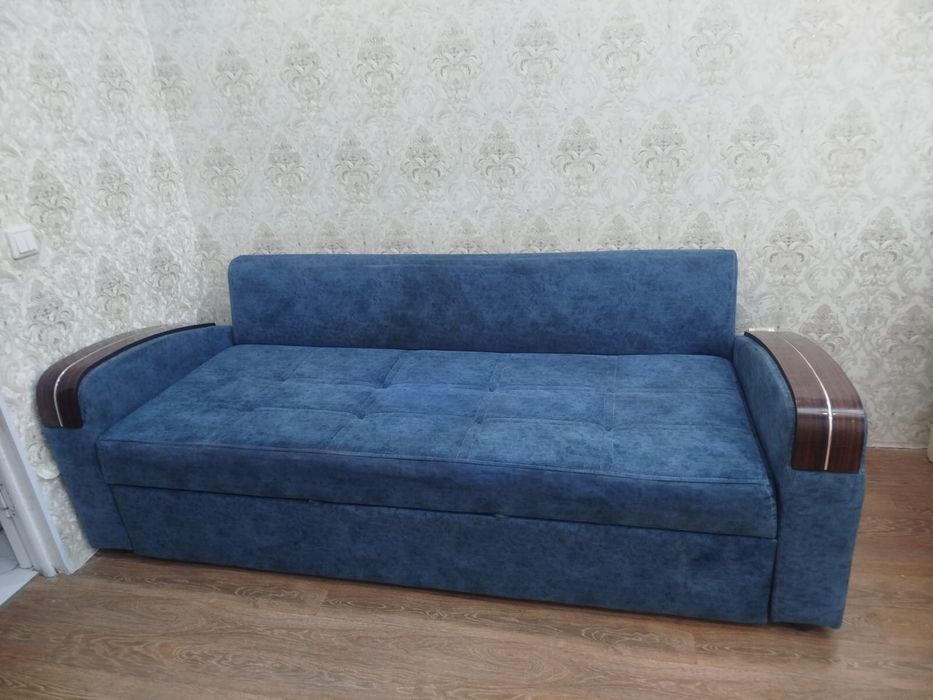 Продам диван в хорошем состояний