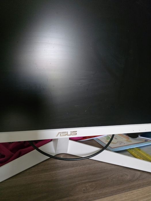 Vând monitor Asus