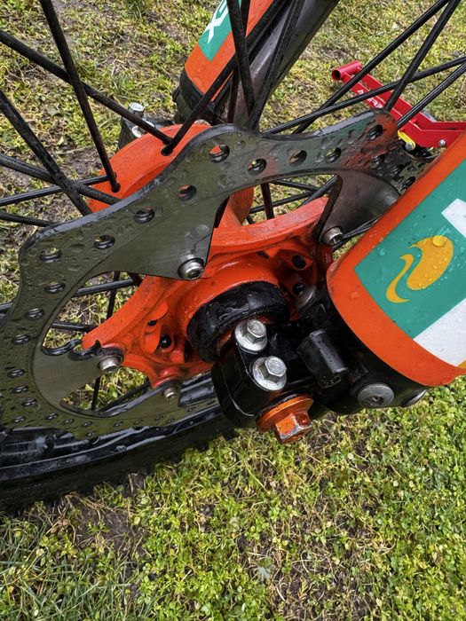 upbeat 300 ТОП СЪСТОЯНИЕ много ЕКСТРИ ЦЕНА по договаряне