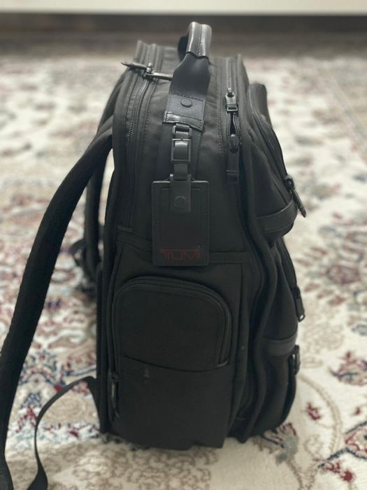 Продам оригинал рюкзак Tumi
